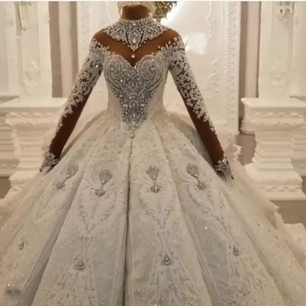 Crystal Rhinestone Wedding Dresses Lace Appliques Full Sleeves
